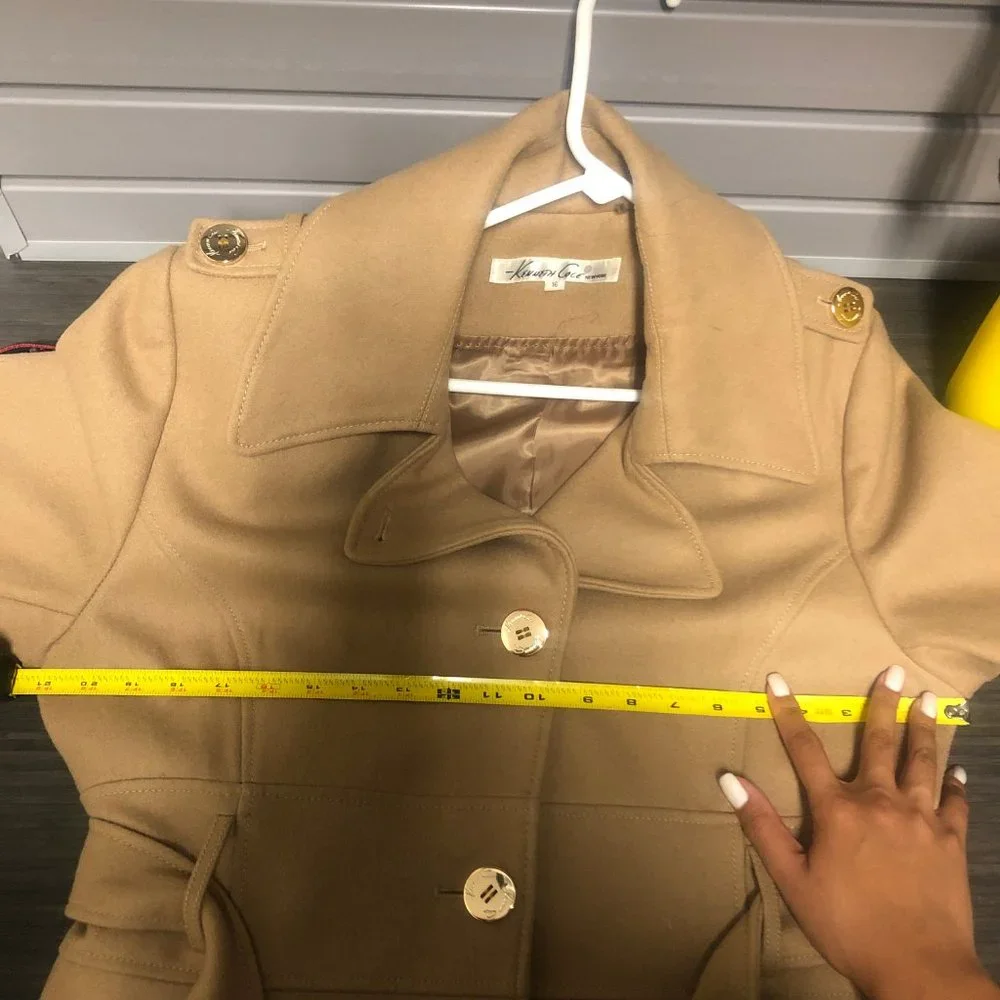 Kenneth Cole Camel Trench Coat (Size 16 FITS Size 14 - Picture 4 of 8